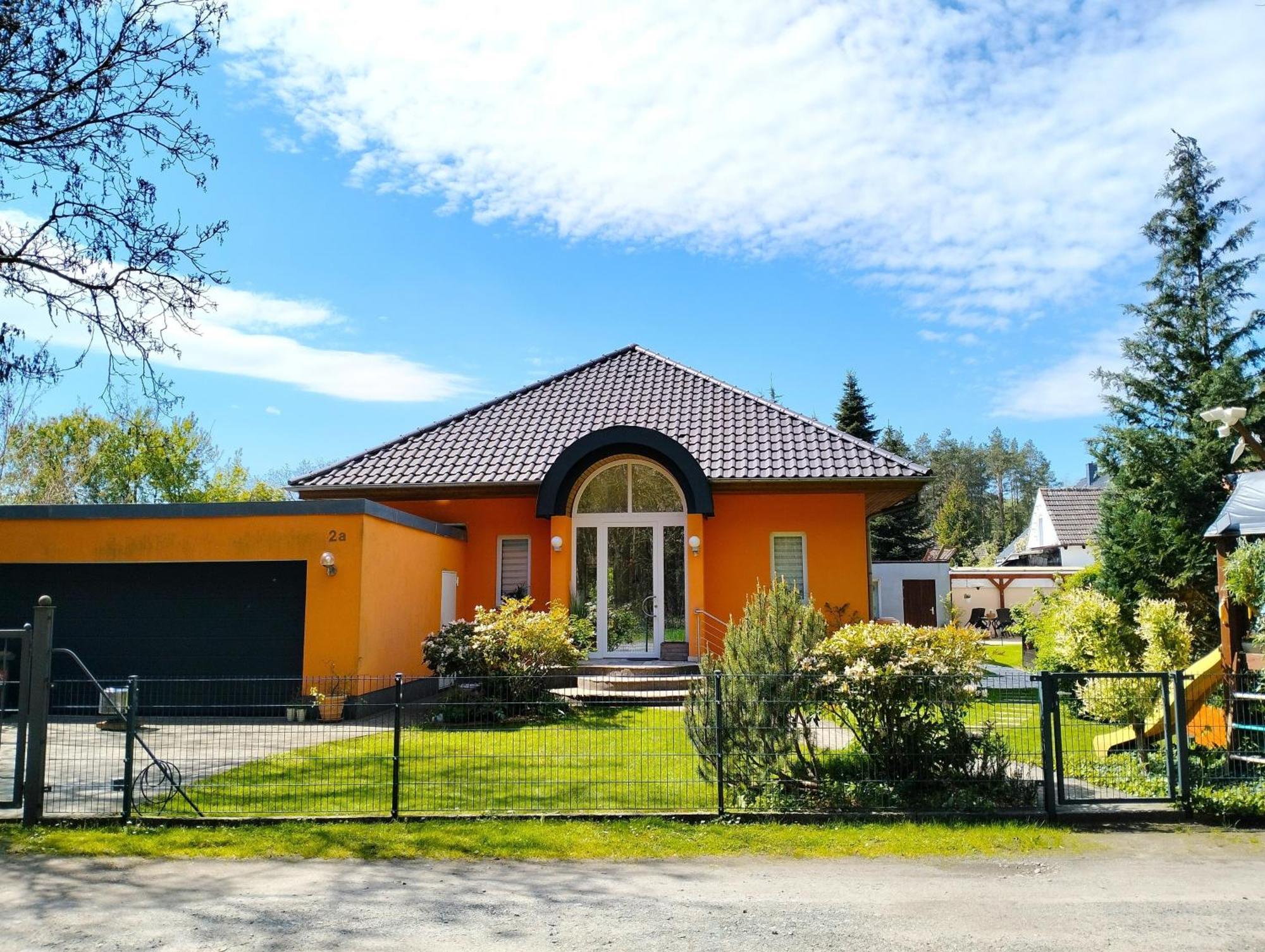 Ferienwohnung Am Waldesrand - Garten, Terrasse, Grill, Luftkuehler, Massagesessel, Kinderspielecke, Spielekonsole Cottbus Luaran gambar